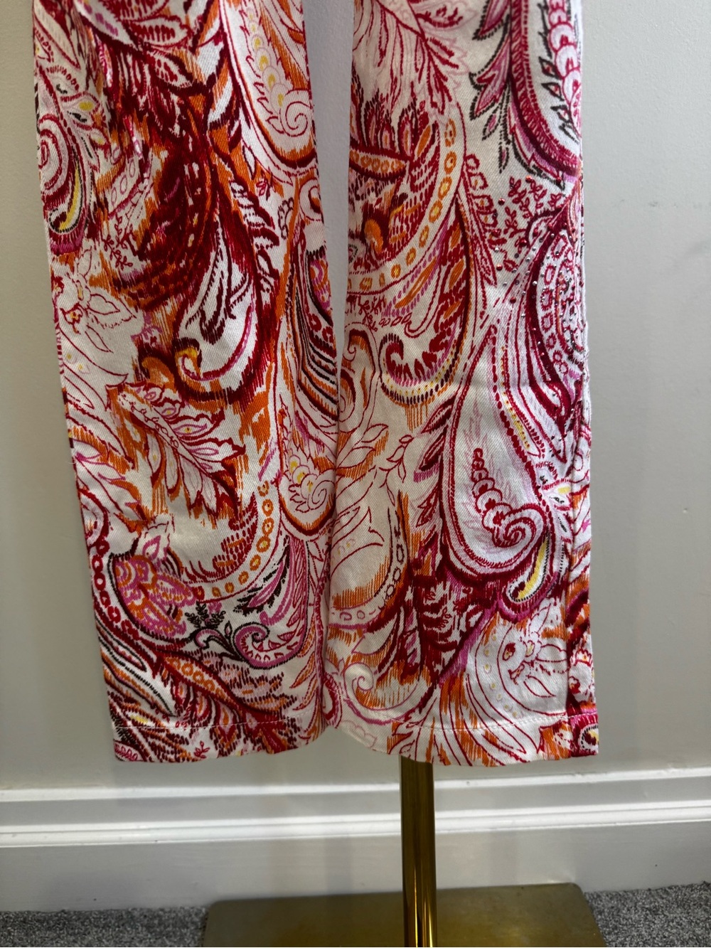 ST. JOHN SPORT BY MARIE GRAY STRAIGHT LEG PAISLEY PANTS | SIZE 2 | MADE IN USA - Picture 7 of 13